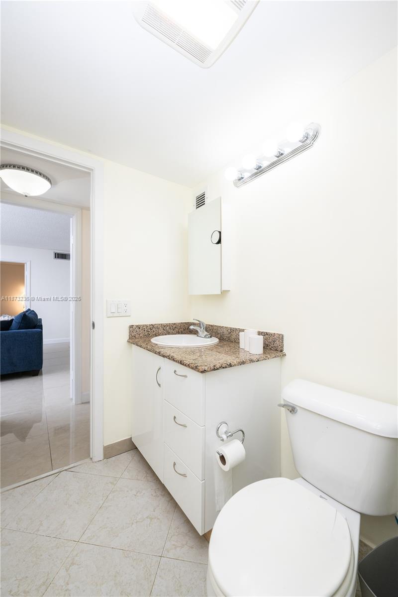 Photo of 1833 Ocean Dr  #1007, Hallandale Beach, Florida, 33009 - 2nd Bathroom