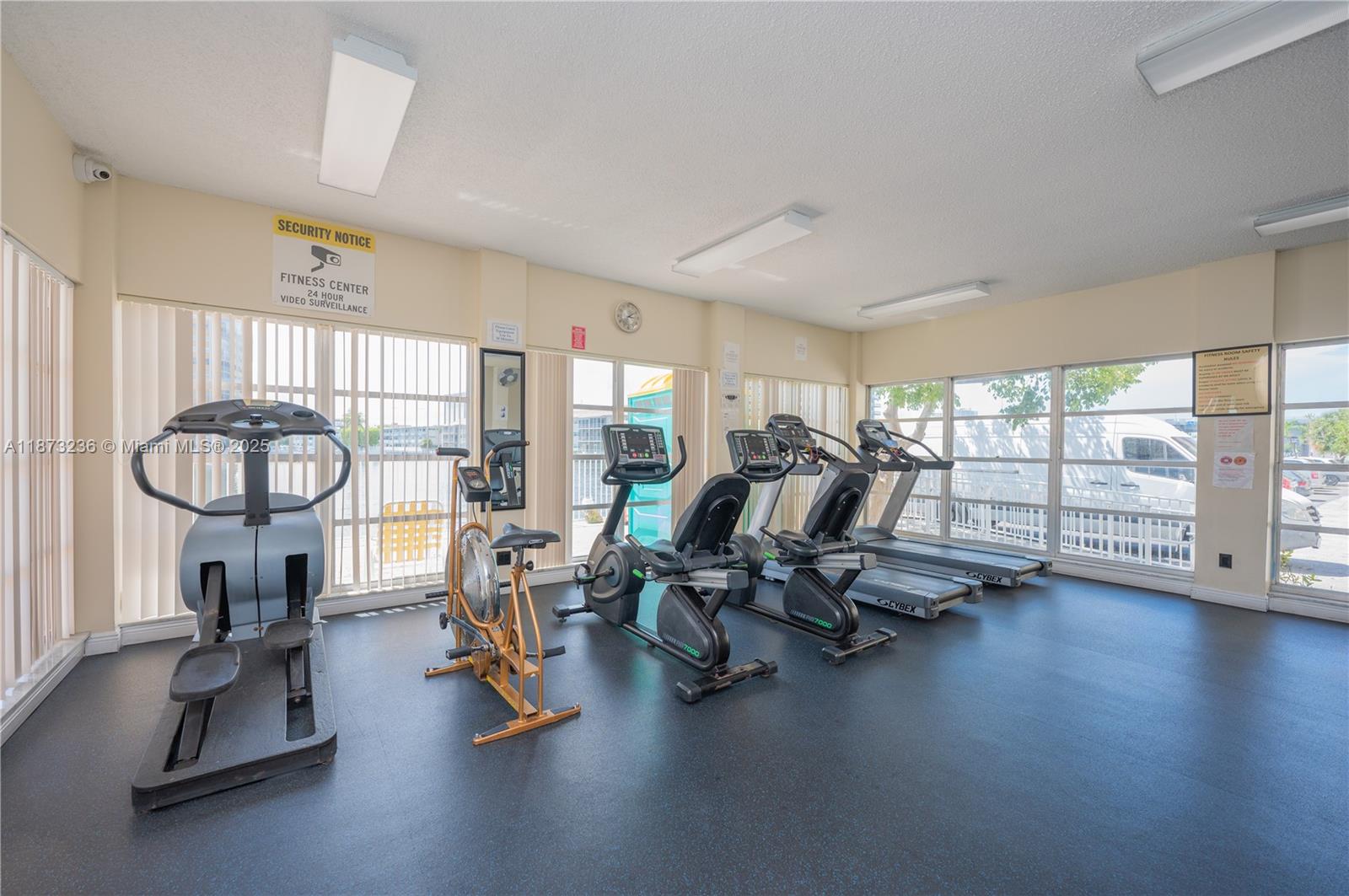 Photo of 1833 Ocean Dr  #1007, Hallandale Beach, Florida, 33009 - Entry Foyer