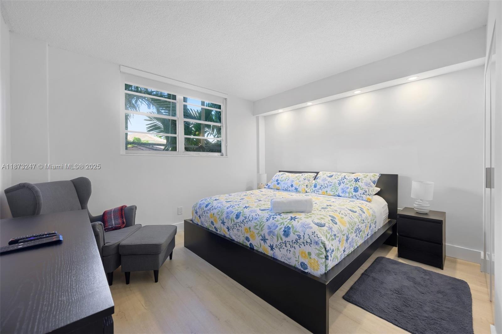 Photo of 19370 Collins Ave  #124, Sunny Isles Beach, Florida, 33160 - 