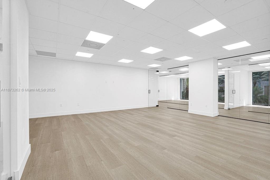 See details 310A-B / sq. ft. $ 2025-09-10 0 Photo