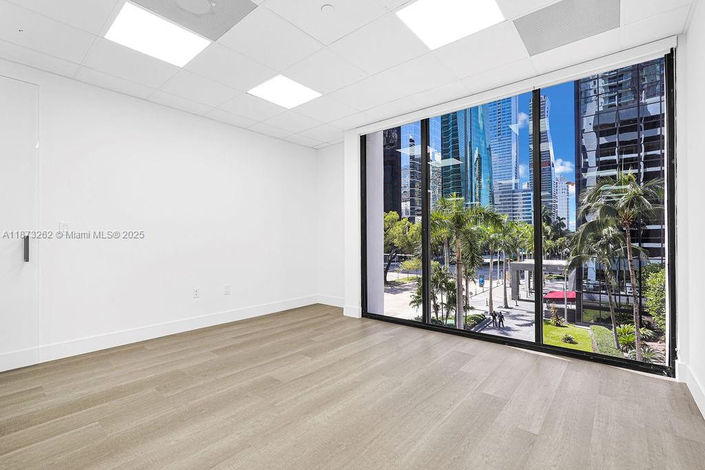 See details 310A-B / sq. ft. $ 2025-09-10 0 Photo