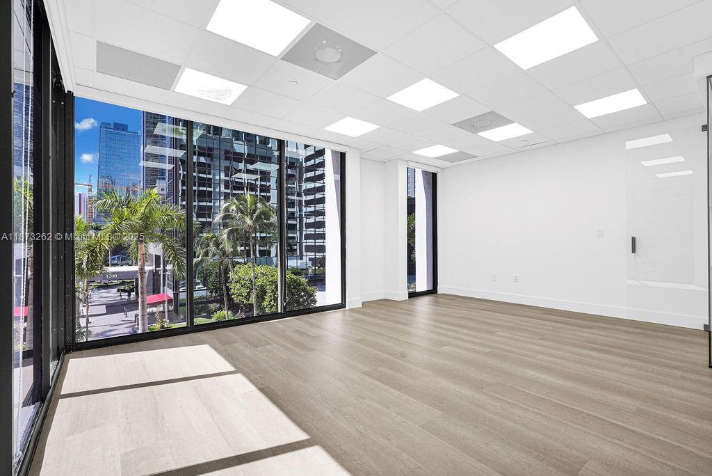 See details 310A-B / sq. ft. $ 2025-09-10 0 Photo