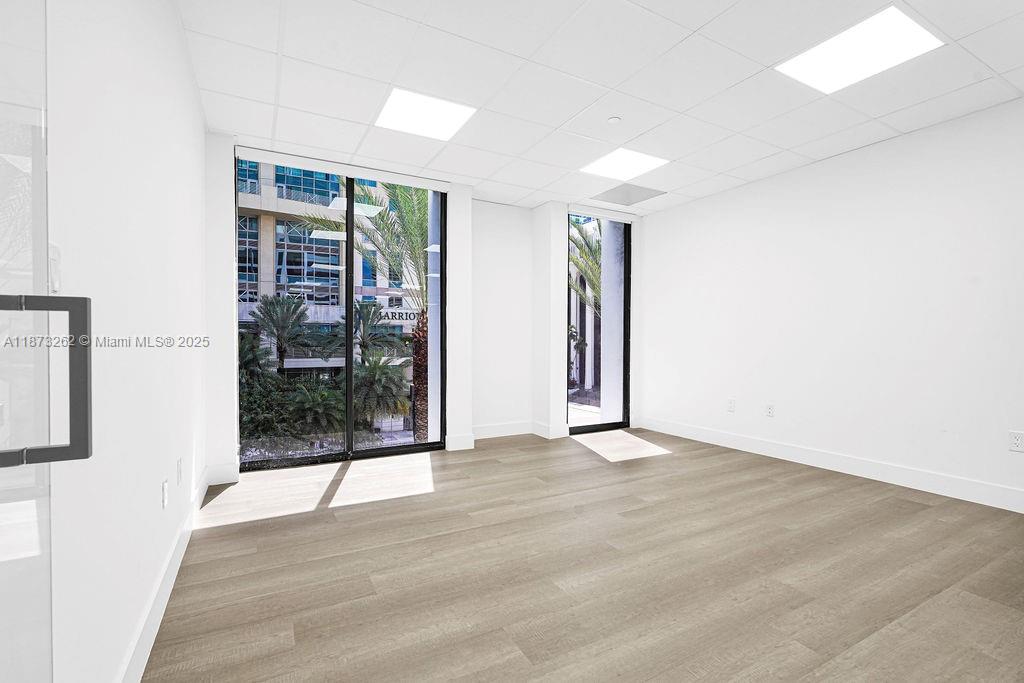 See details 310A-B / sq. ft. $ 2025-09-10 0 Photo