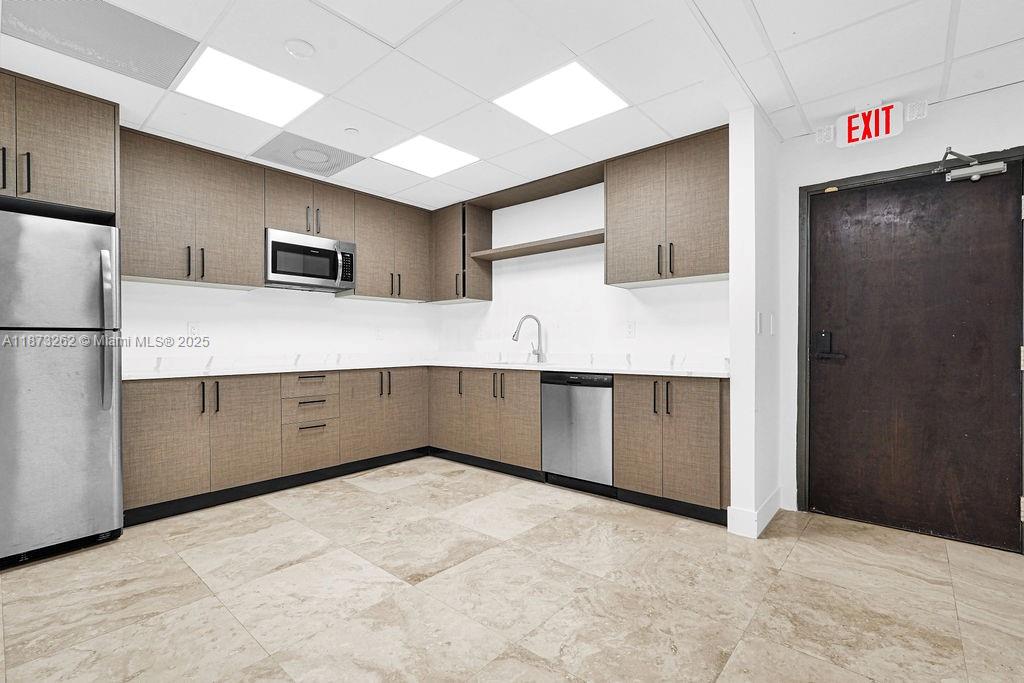 See details 310A-B / sq. ft. $ 2025-09-10 0 Photo