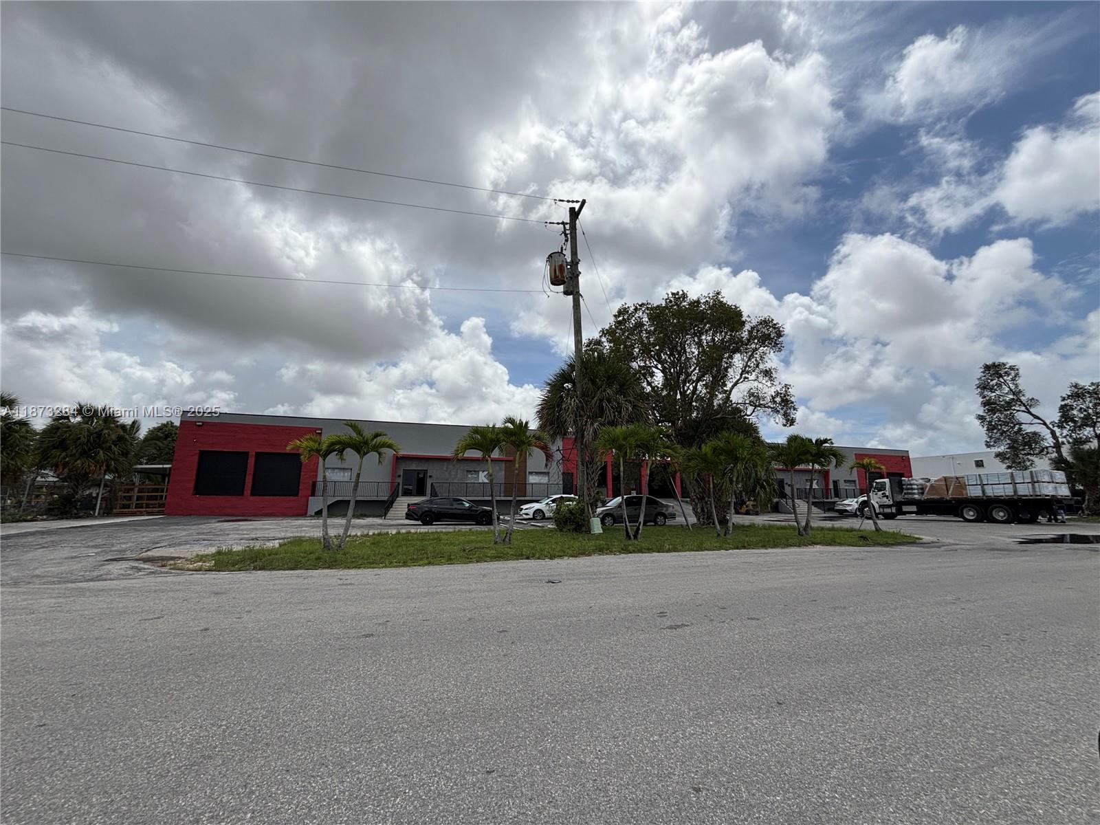See details / sq. ft. $ 2025-09-05 0 Photo