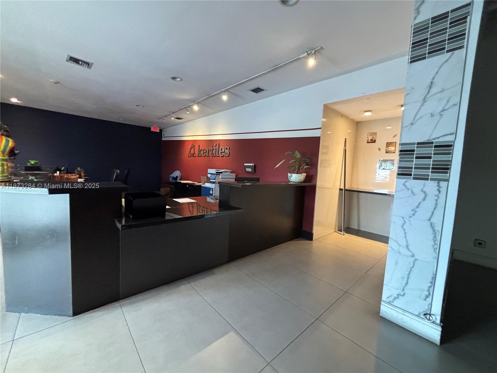 See details / sq. ft. $ 2025-09-05 0 Photo