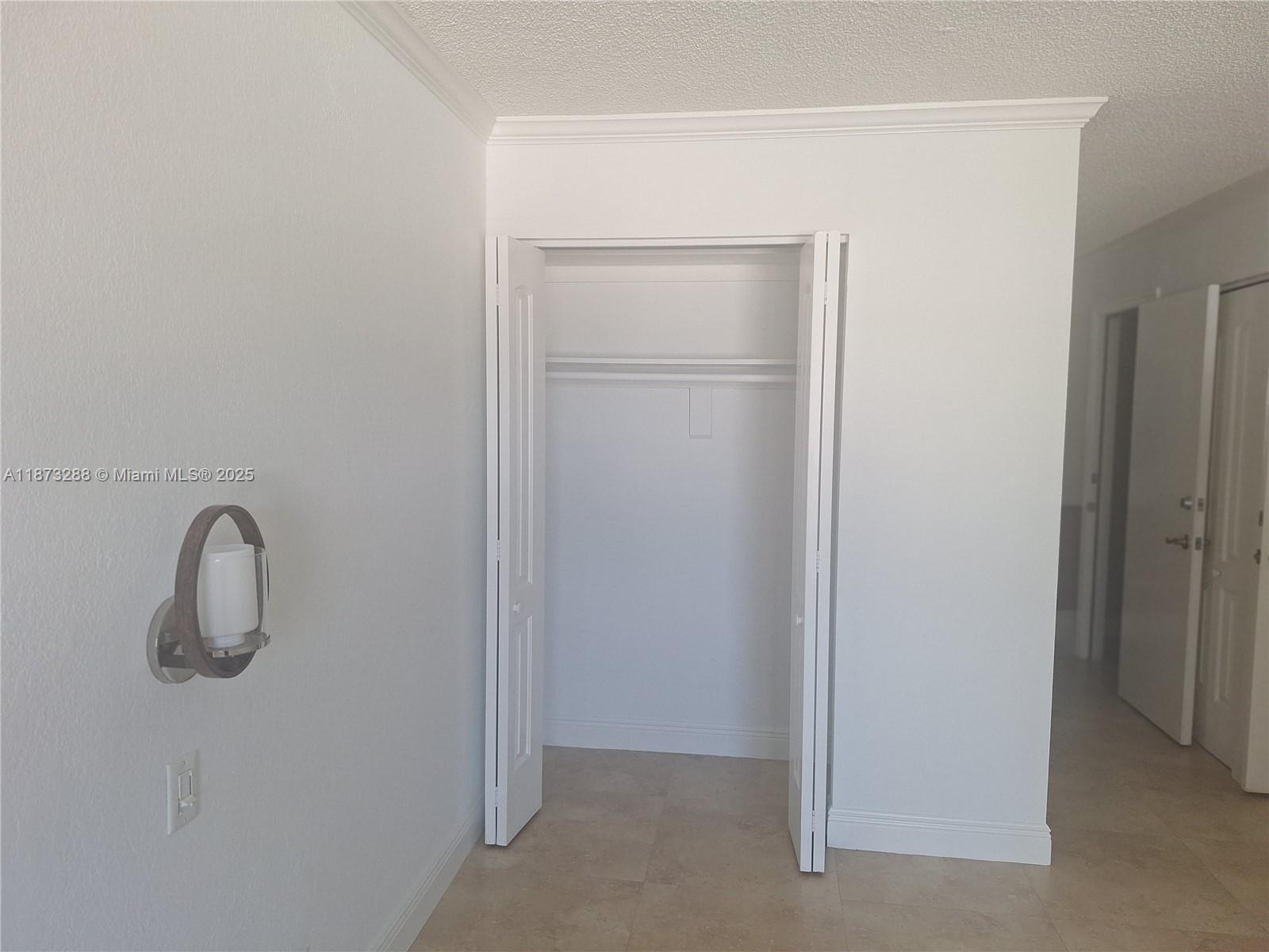 See details 417 2 / 2 1276 sq. ft. $ 2025-09-05 0 Photo