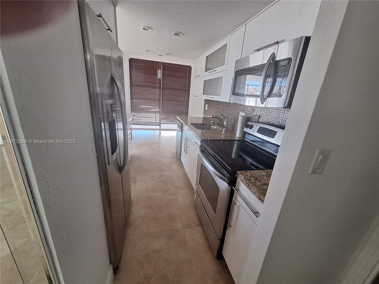See details 417 2 / 2 1276 sq. ft. $ 2025-09-05 0 Photo