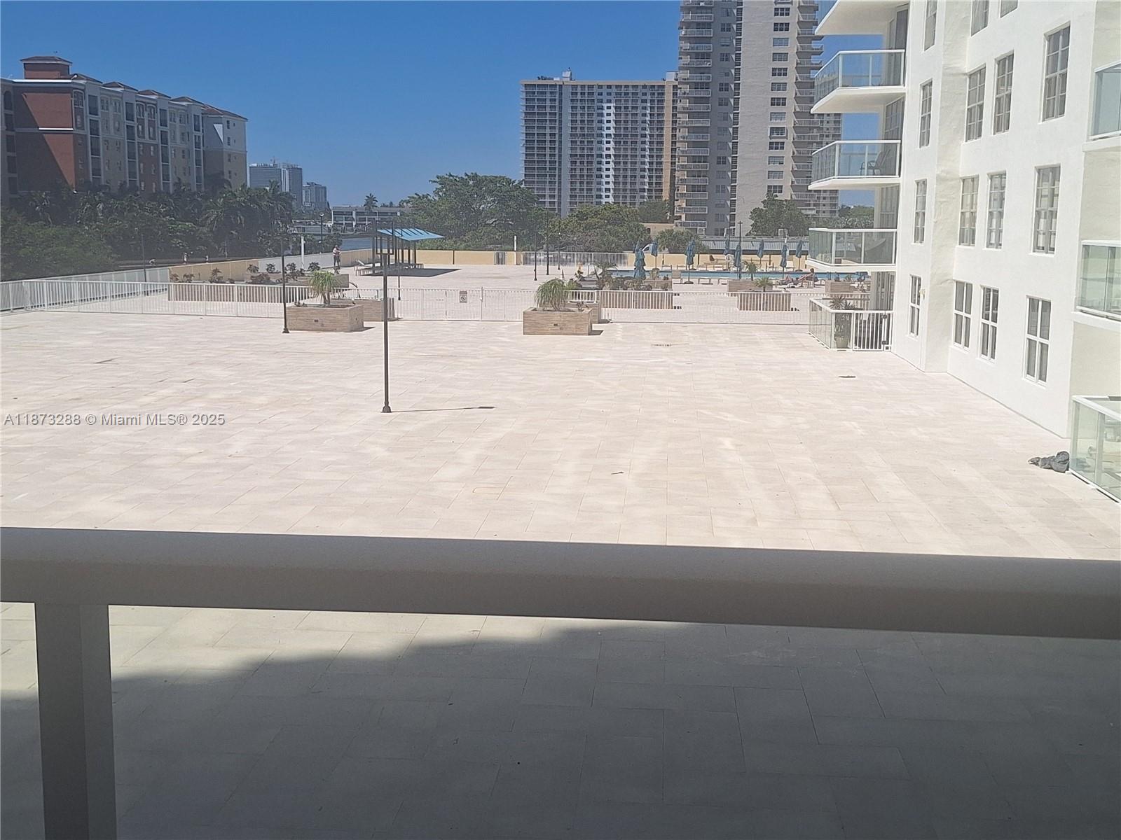 See details 417 2 / 2 1276 sq. ft. $ 2025-09-05 0 Photo