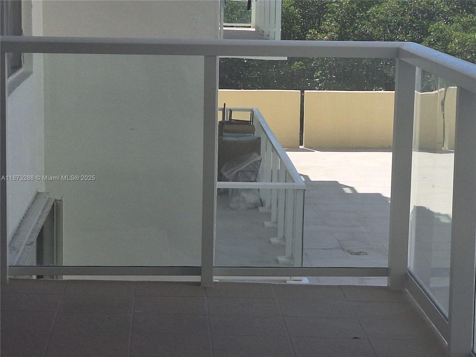 See details 417 2 / 2 1276 sq. ft. $ 2025-09-05 0 Photo