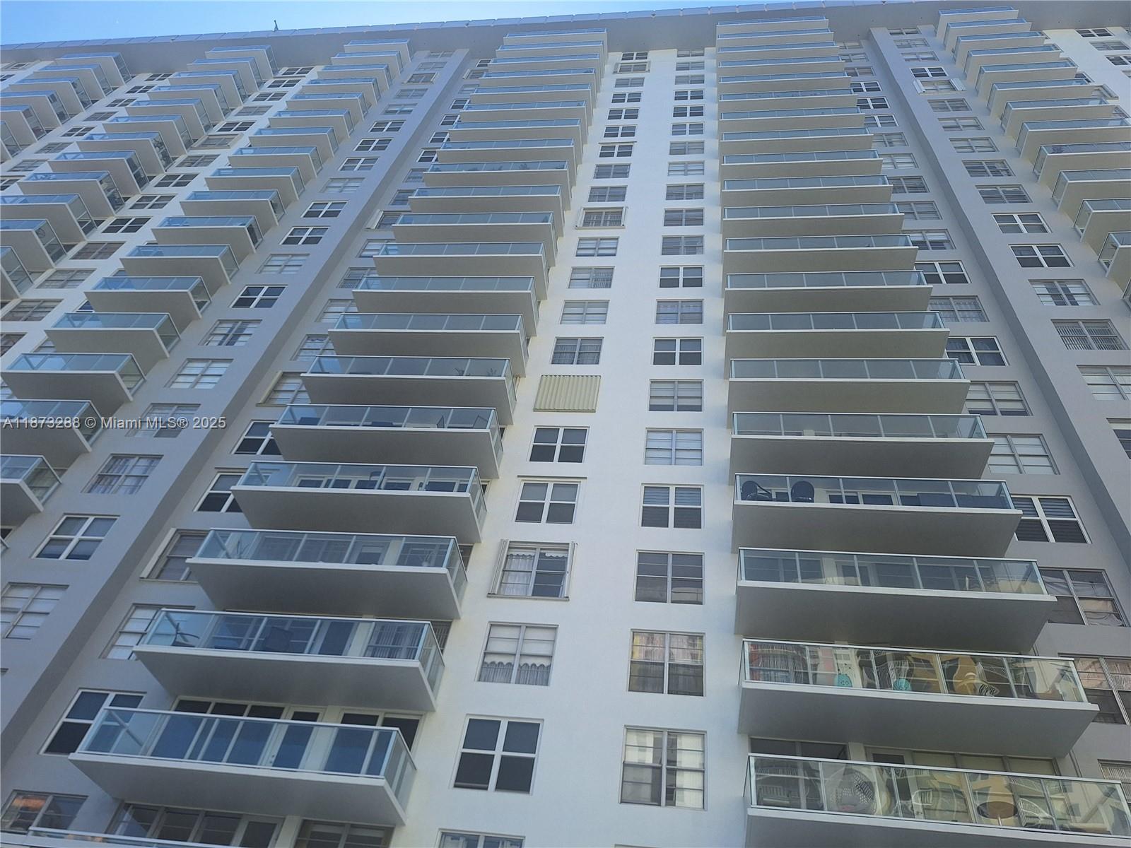 See details 417 2 / 2 1276 sq. ft. $ 2025-09-05 0 Photo