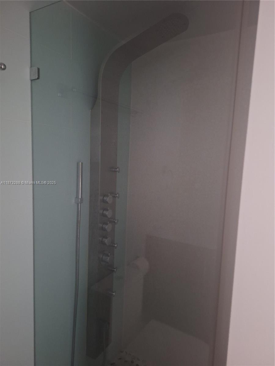 See details 417 2 / 2 1276 sq. ft. $ 2025-09-05 0 Photo