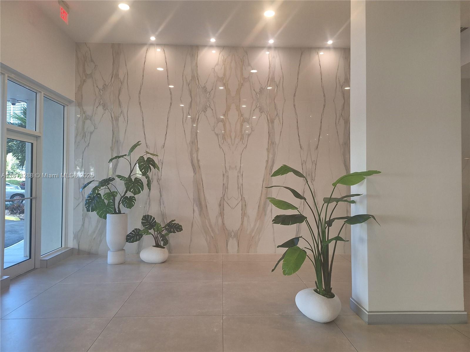 See details 417 2 / 2 1276 sq. ft. $ 2025-09-05 0 Photo