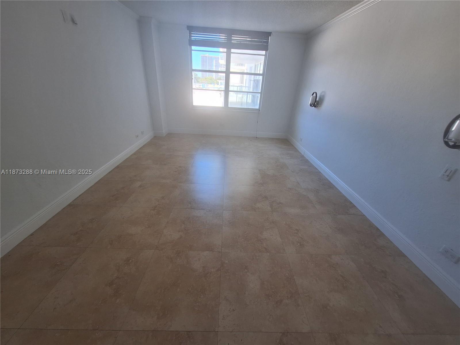 See details 417 2 / 2 1276 sq. ft. $ 2025-09-05 0 Photo