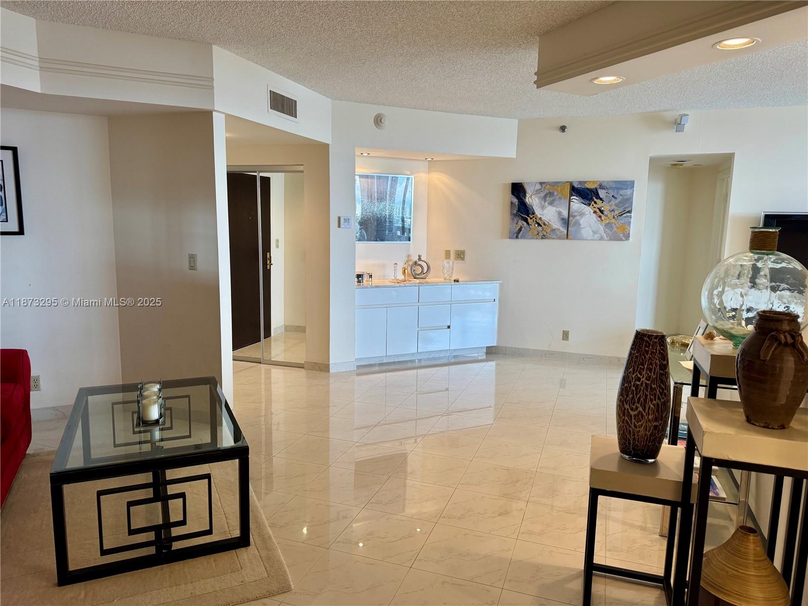 2004 2 / 2 1607 sq. ft. $ 2025-09-05 0 Photo