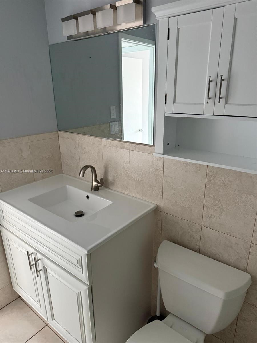 Photo of 400 Kings Point Dr  #525, Sunny Isles Beach, Florida, 33160 - 
