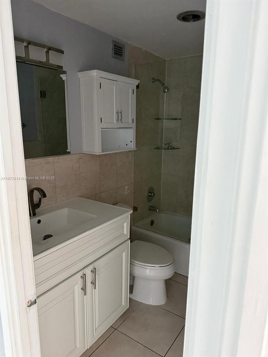 Photo of 400 Kings Point Dr  #525, Sunny Isles Beach, Florida, 33160 - 