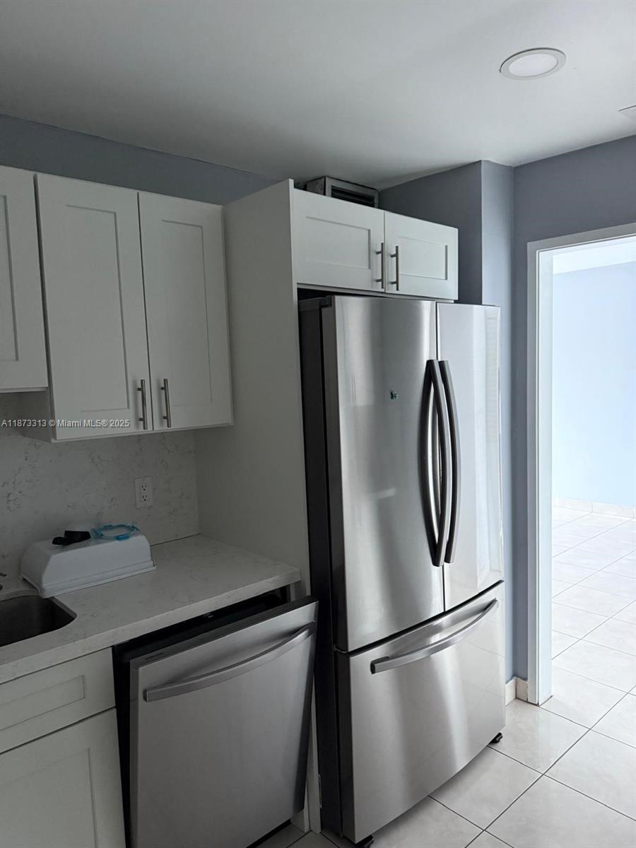 Photo of 400 Kings Point Dr #525, Sunny Isles Beach, Florida, 33160 -