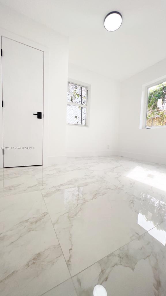 Ver detalles / 4797 sq. ft. $ 2025-09-10 0 foto