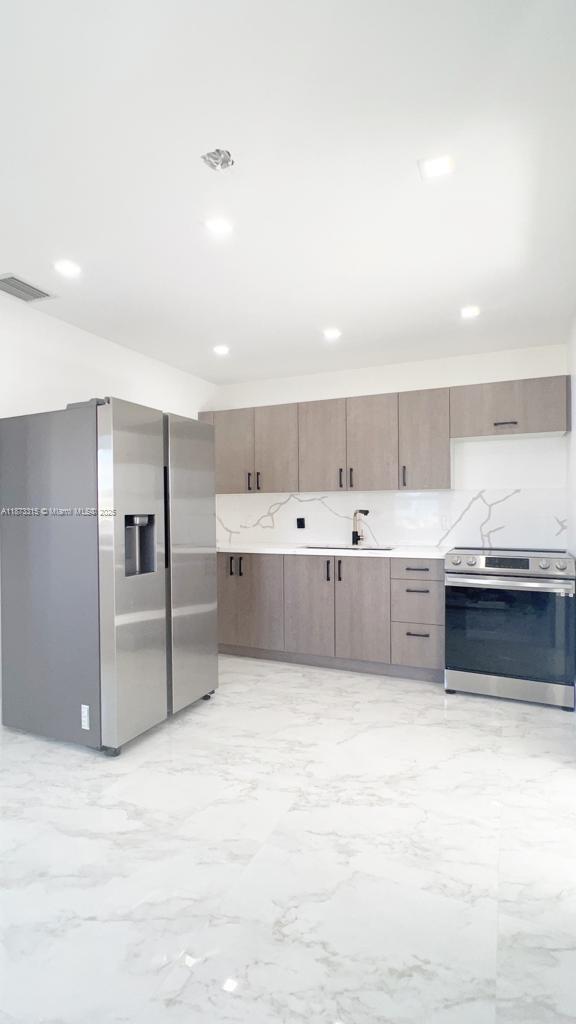Ver detalles / 4797 sq. ft. $ 2025-09-10 0 foto