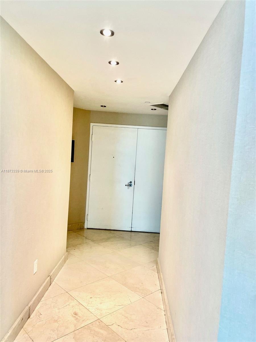 Photo of 3131 188th St  #1-702, Aventura, Florida, 33180 - 