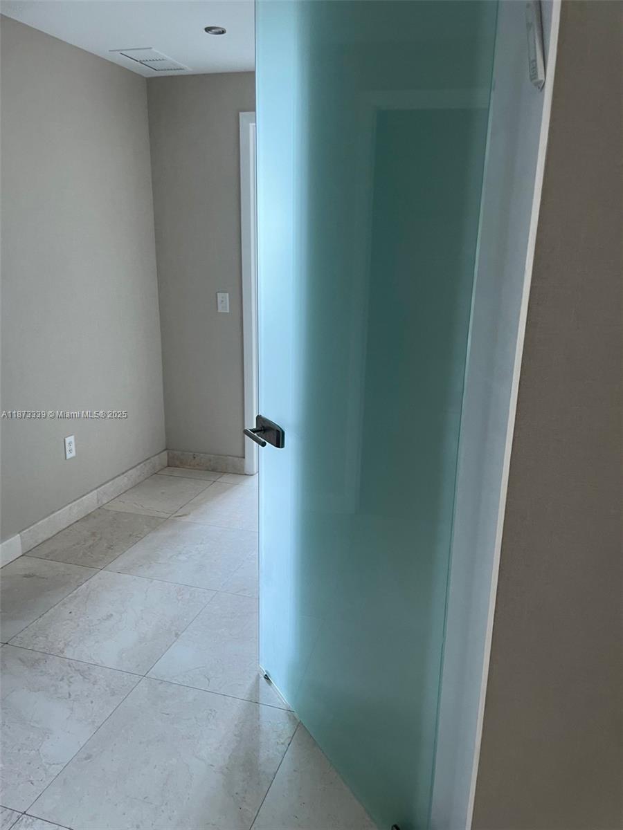 Photo of 3131 188th St  #1-702, Aventura, Florida, 33180 - 