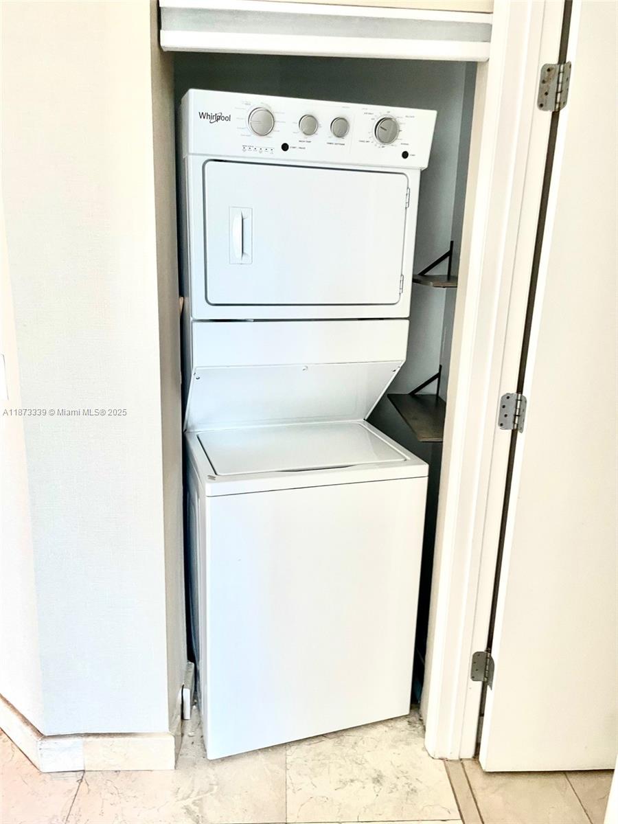Photo of 3131 188th St  #1-702, Aventura, Florida, 33180 - 