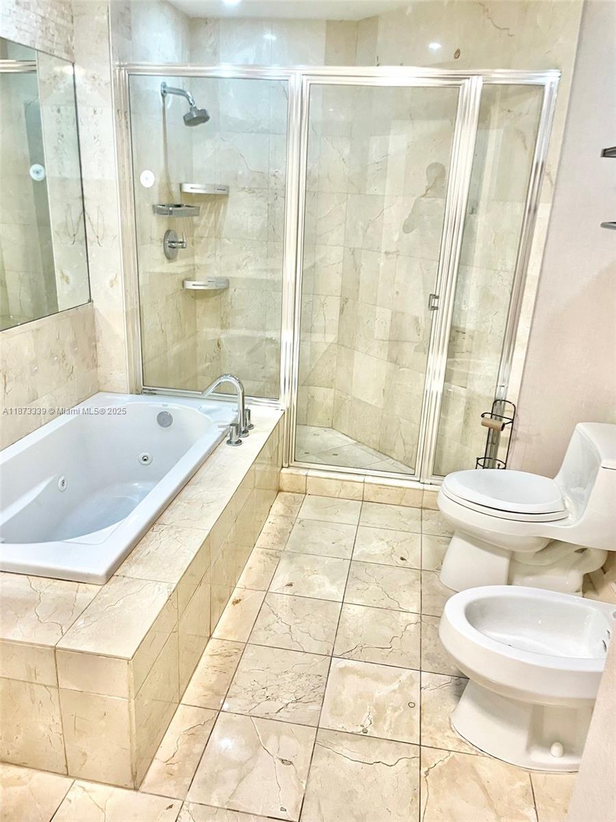 Photo of 3131 188th St  #1-702, Aventura, Florida, 33180 - 