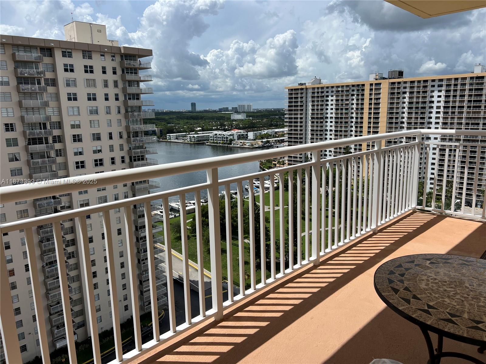See details 1905 2 / 2 sq. ft. $ 2025-09-05 0 Photo