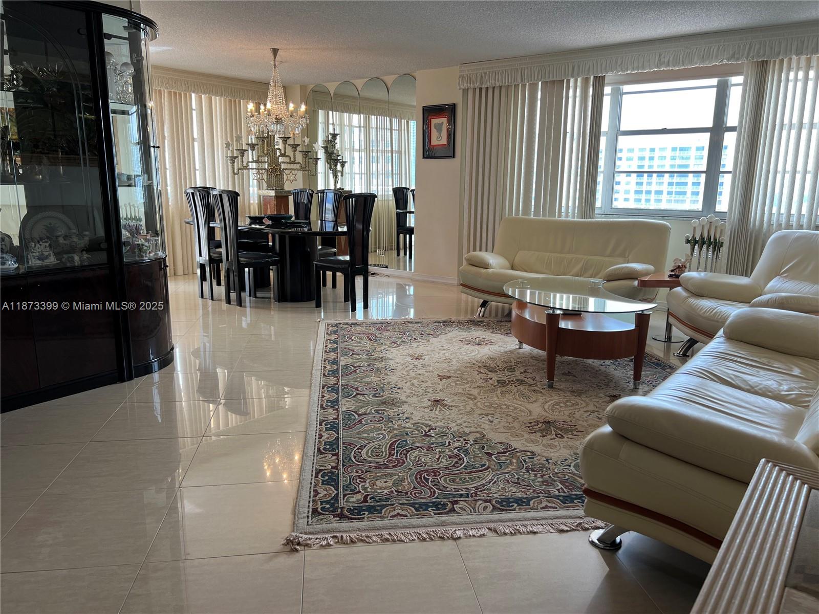 See details 1905 2 / 2 sq. ft. $ 2025-09-05 0 Photo