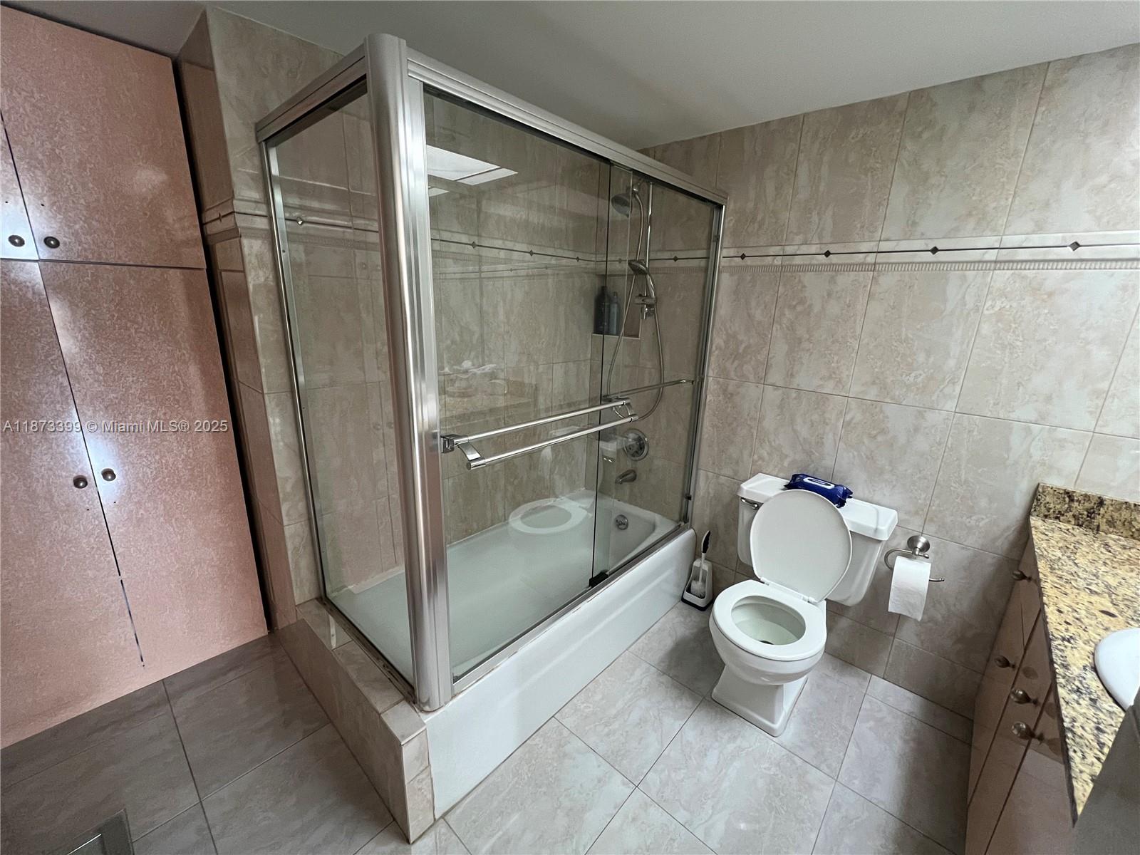 See details 1905 2 / 2 sq. ft. $ 2025-09-05 0 Photo