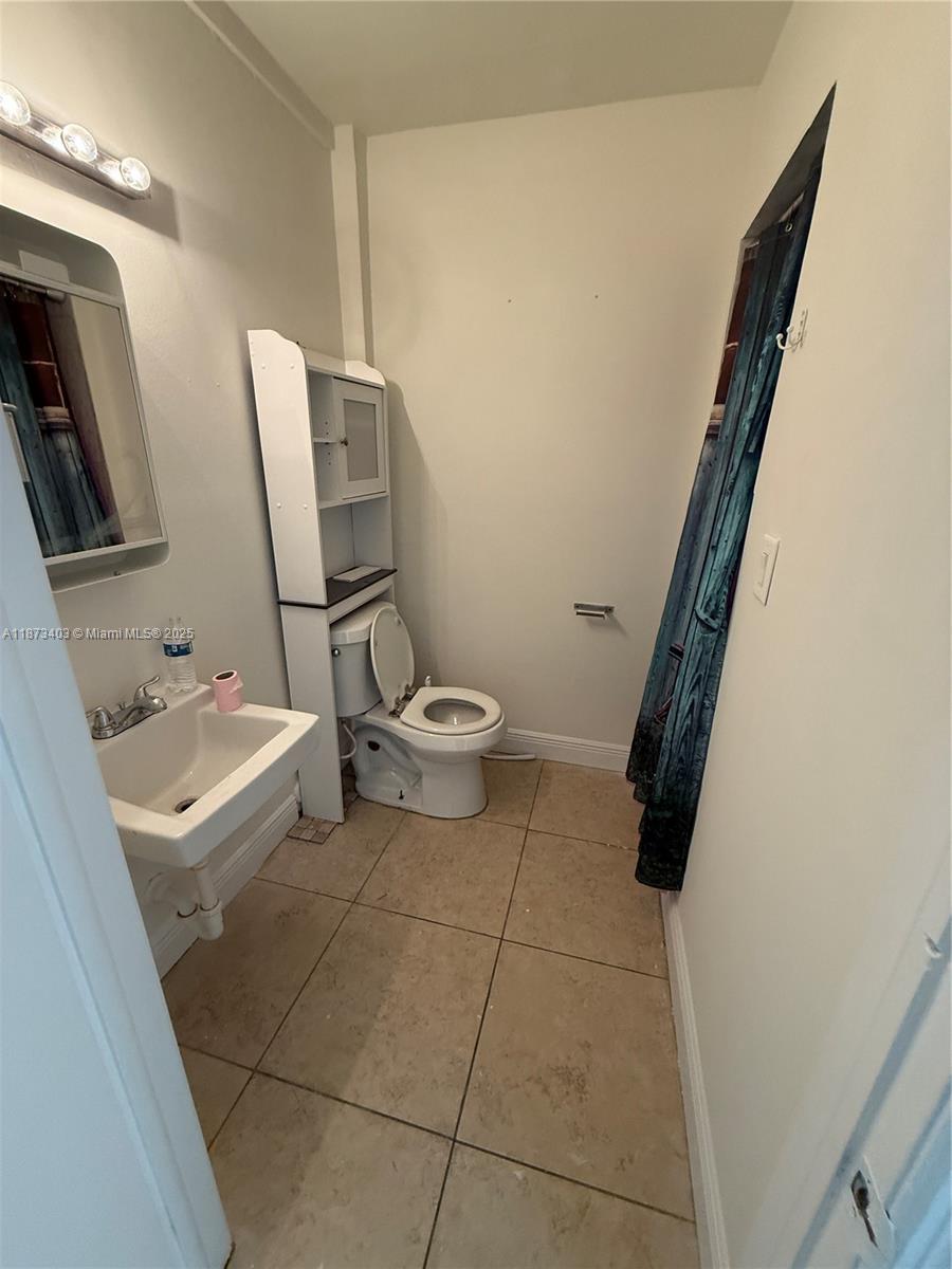 F25  /   sq. ft. $ 2025-09-05 0 foto
