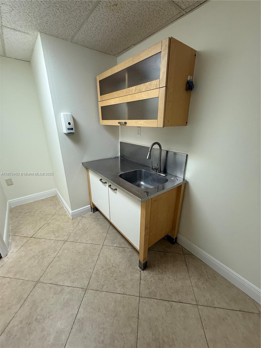 F25  /   sq. ft. $ 2025-09-05 0 foto