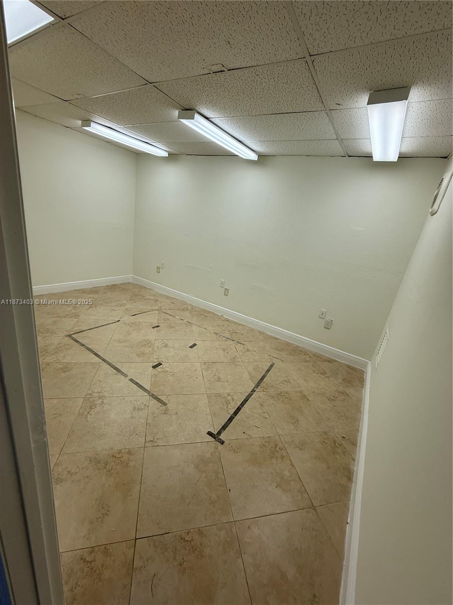 F25  /   sq. ft. $ 2025-09-05 0 foto
