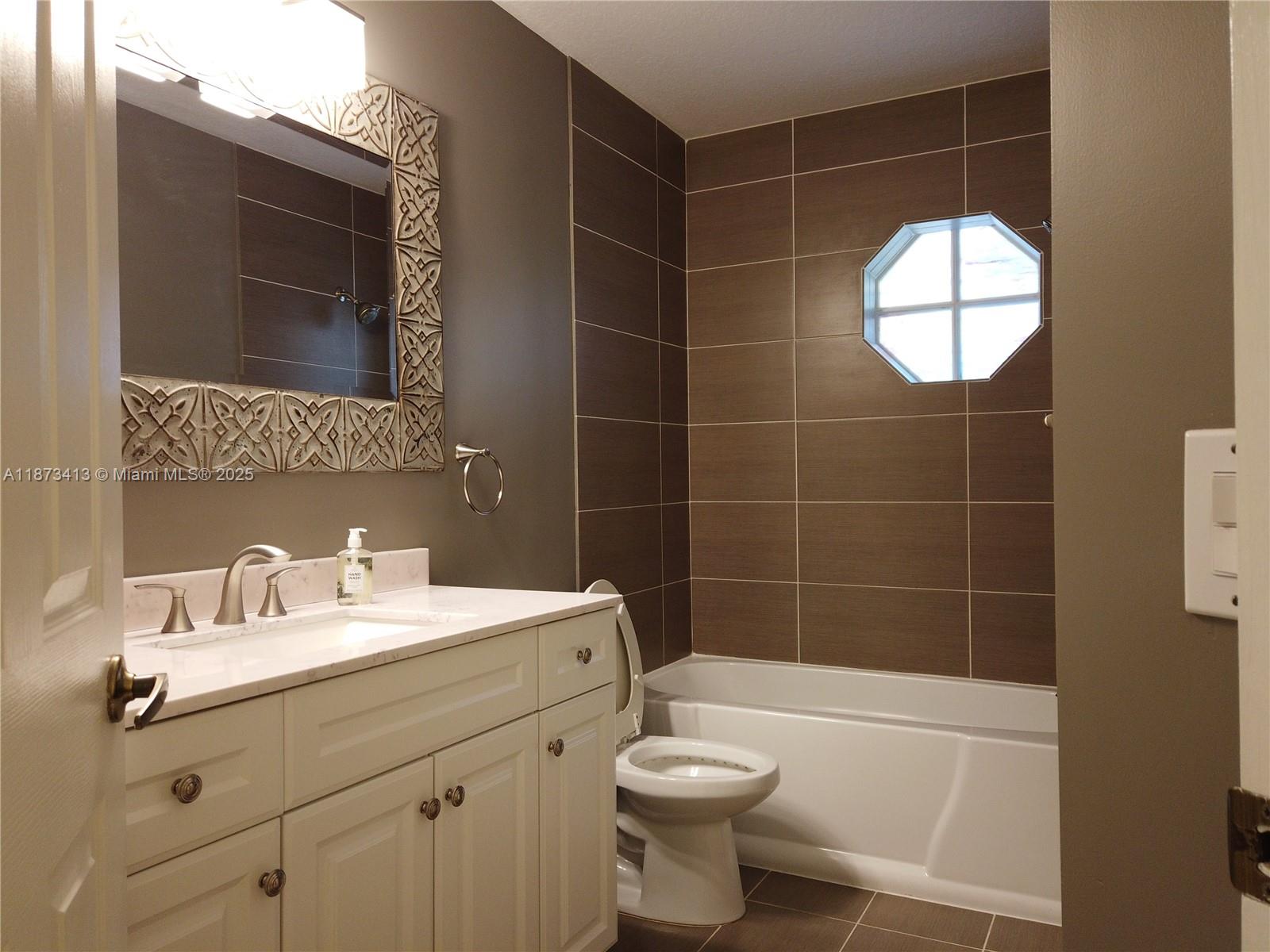 Photo of 1140 Lidflower St  (1140), Hollywood, Florida, 33019 - 