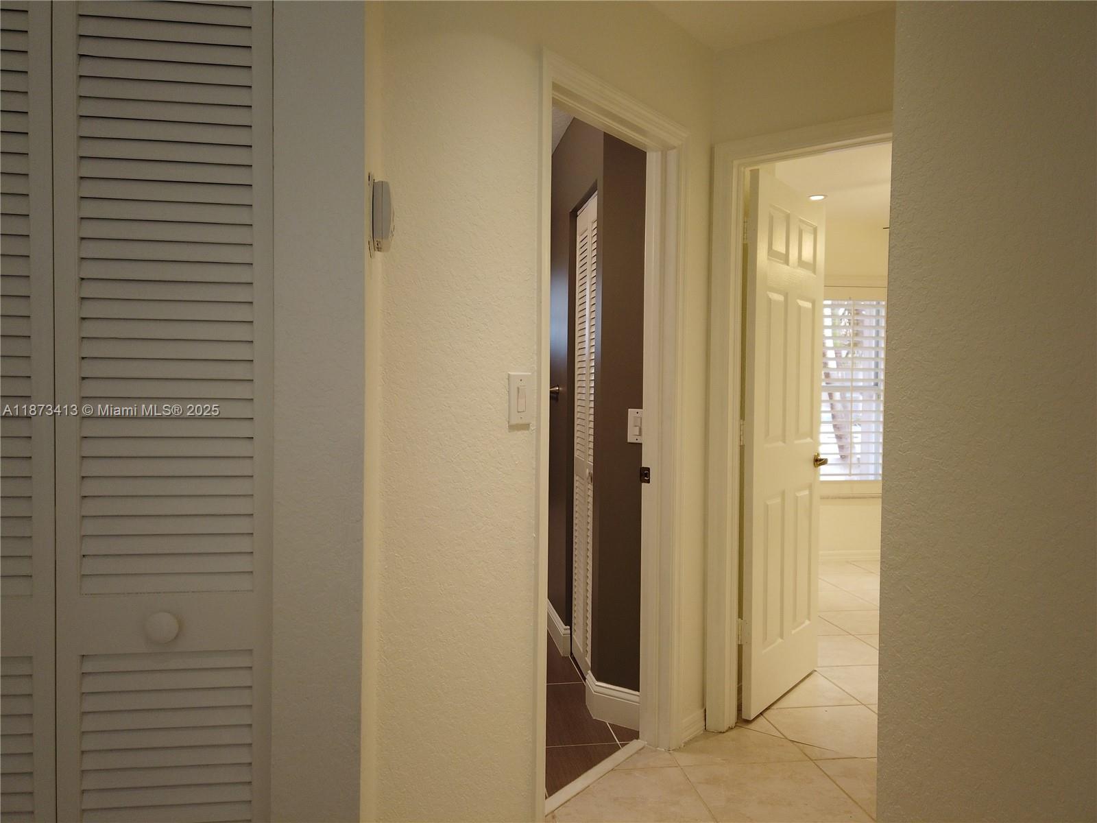 Photo of 1140 Lidflower St  (1140), Hollywood, Florida, 33019 - 