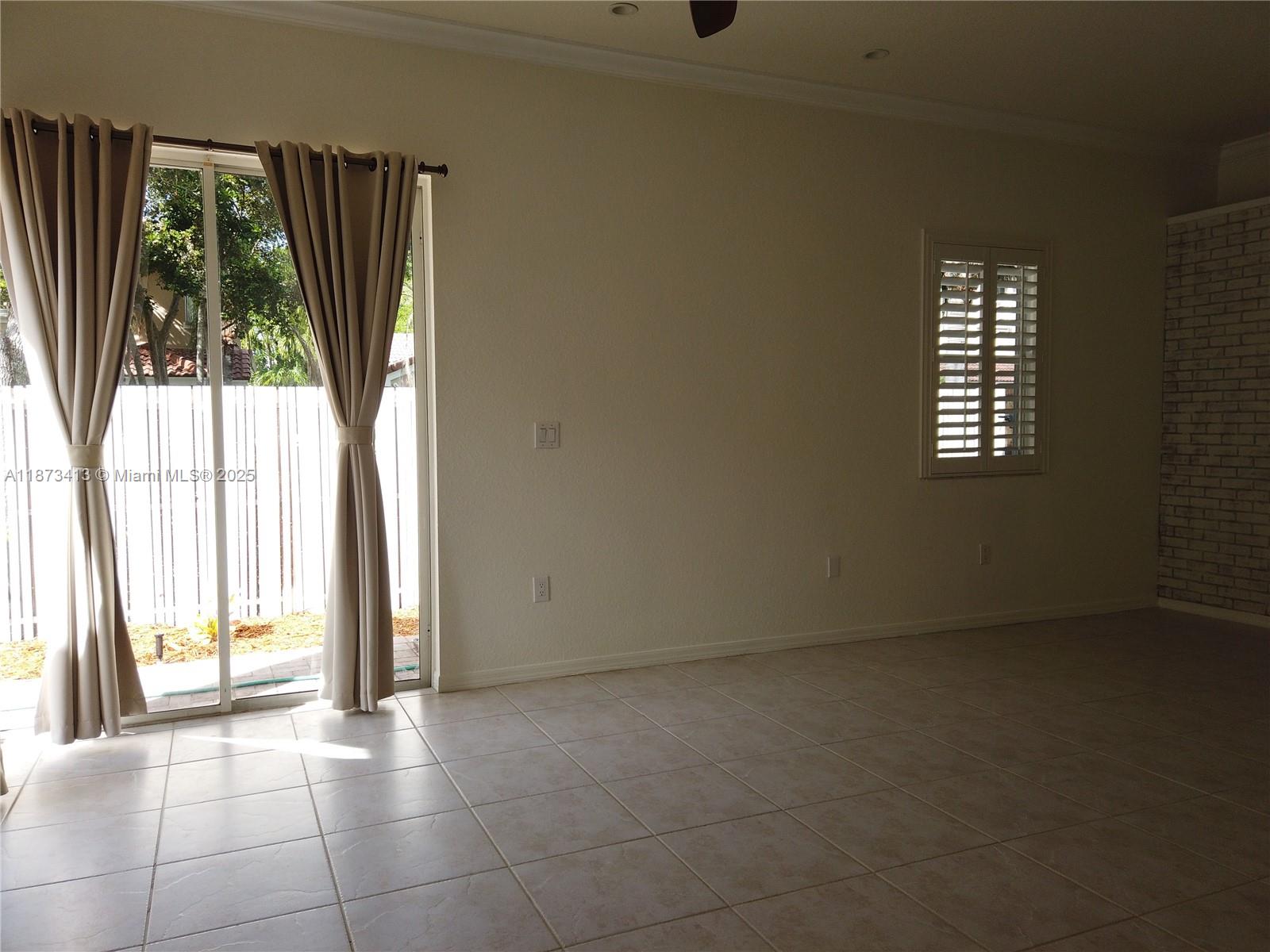 Photo of 1140 Lidflower St  (1140), Hollywood, Florida, 33019 - 