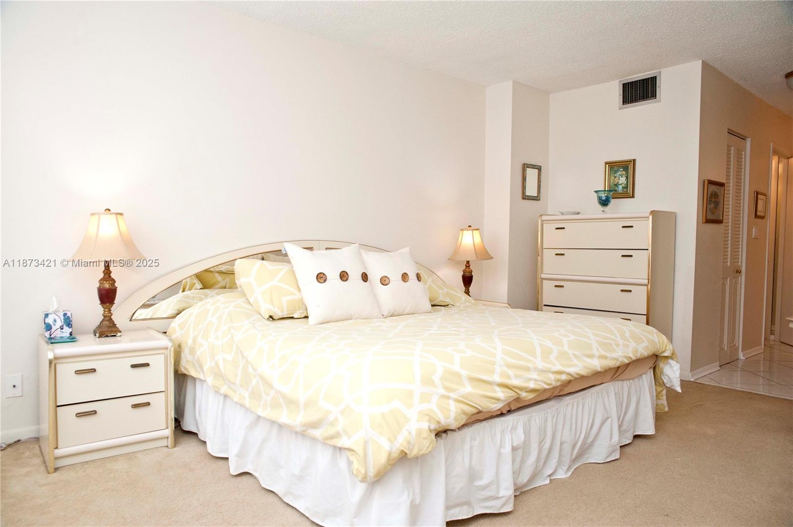 Photo of 2201 Ocean Dr  #1606, Hollywood, Florida, 33019 - 