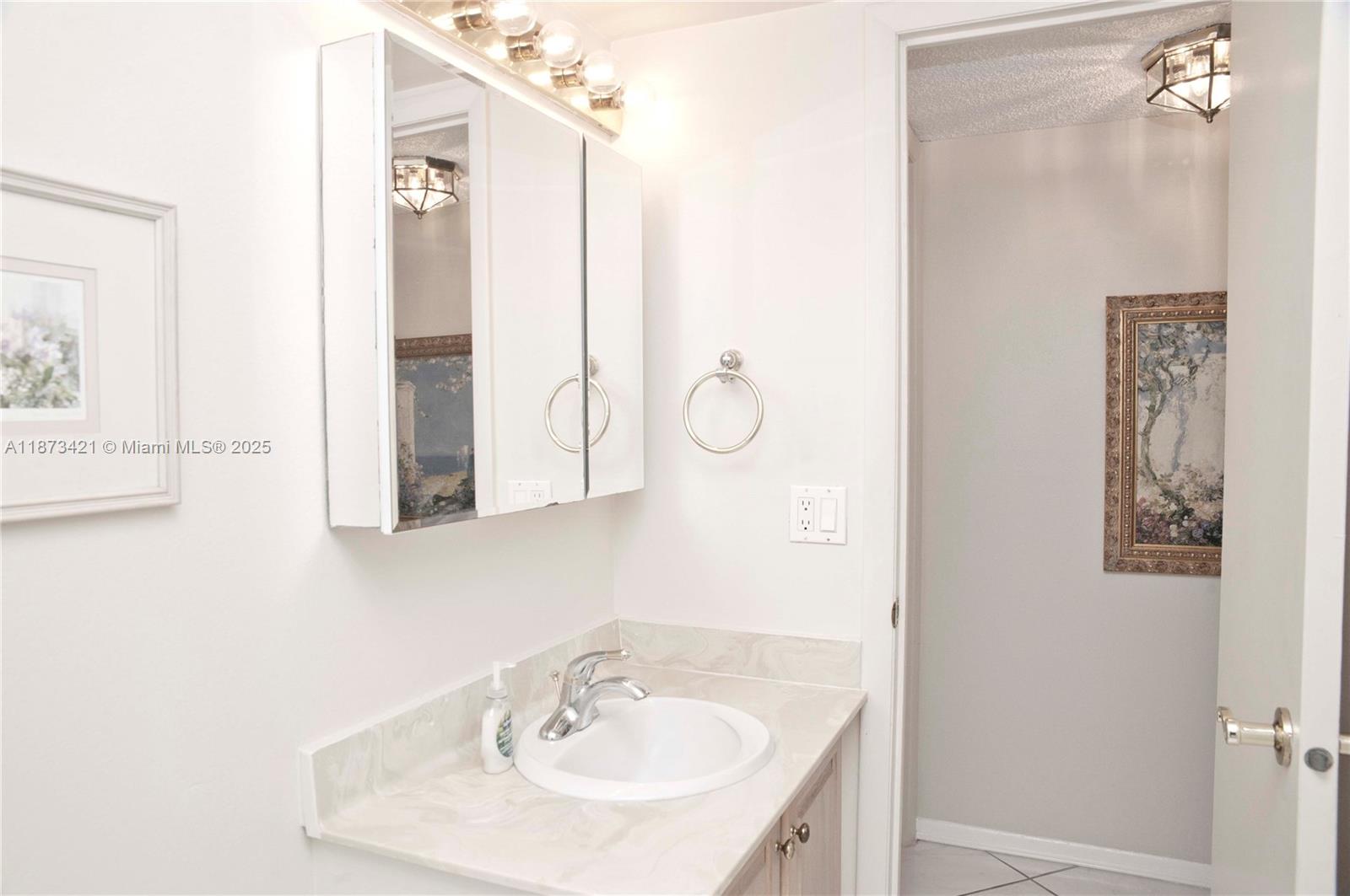 Photo of 2201 Ocean Dr  #1606, Hollywood, Florida, 33019 - 