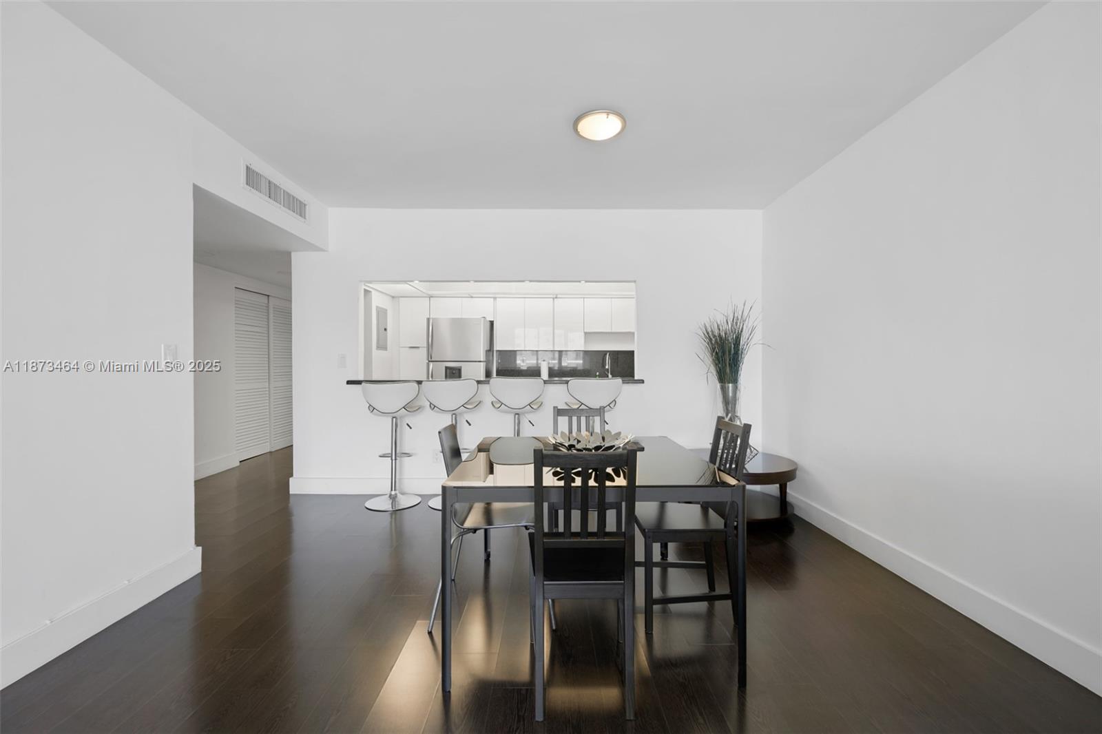 Photo of 19380 Collins Ave #1414, Sunny Isles Beach, Florida, 33160 -