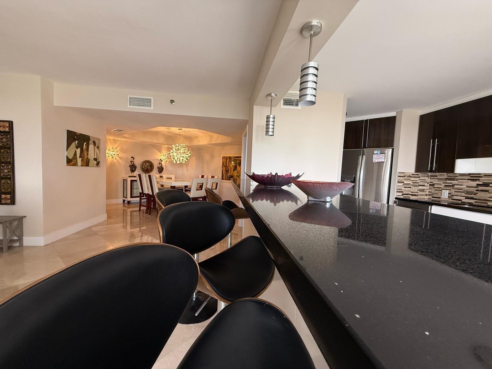 Photo of 20185 Country Club  #1202, Aventura, Florida, 33180 - Photo 2