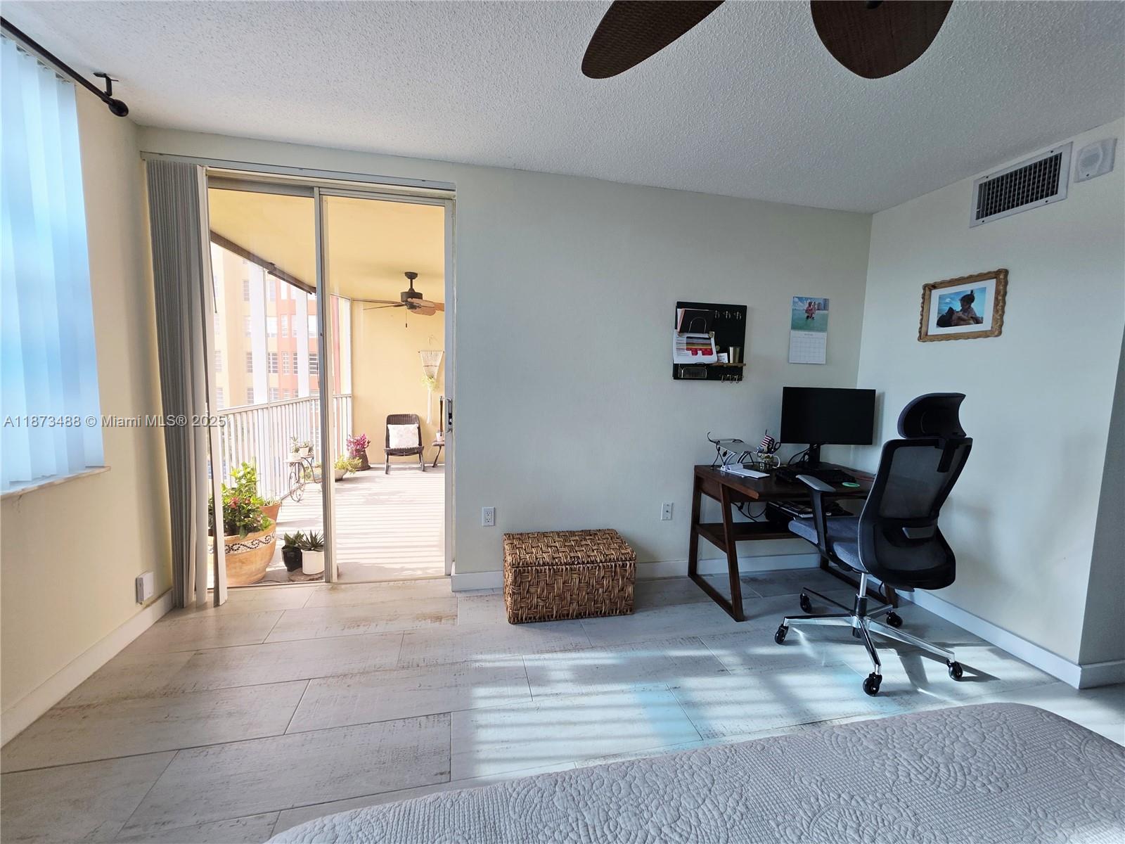 418-3 2 / 2 1317 sq. ft. $ 2025-09-05 0 Photo