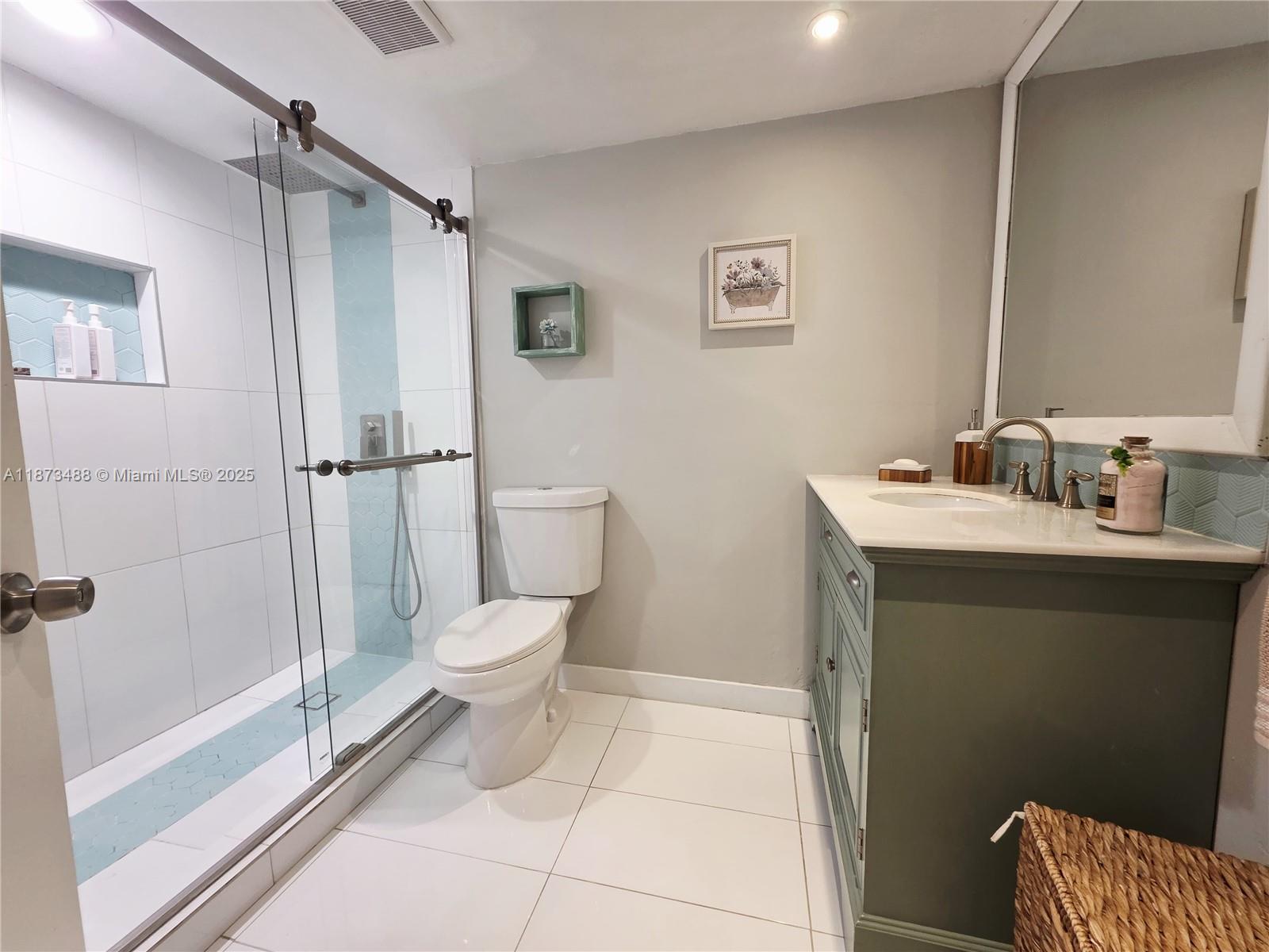 418-3 2 / 2 1317 sq. ft. $ 2025-09-05 0 Photo
