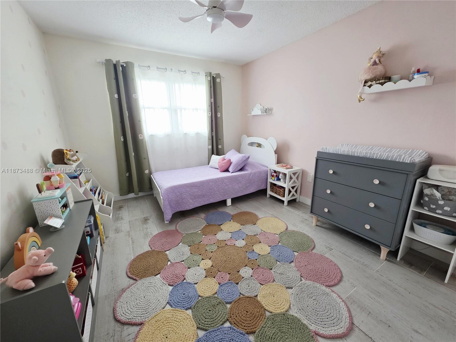 418-3 2 / 2 1317 sq. ft. $ 2025-09-05 0 Photo