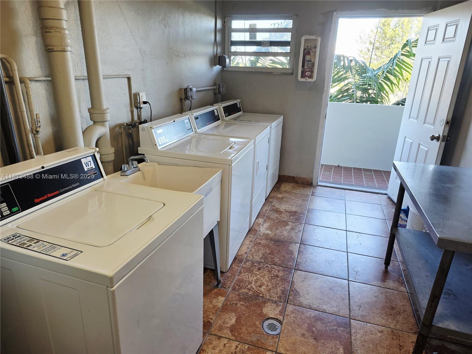 418-3 2 / 2 1317 sq. ft. $ 2025-09-05 0 Photo