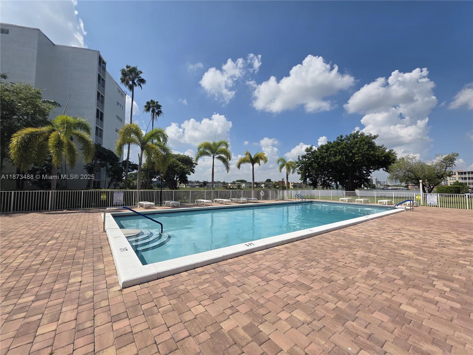 418-3 2 / 2 1317 sq. ft. $ 2025-09-05 0 Photo