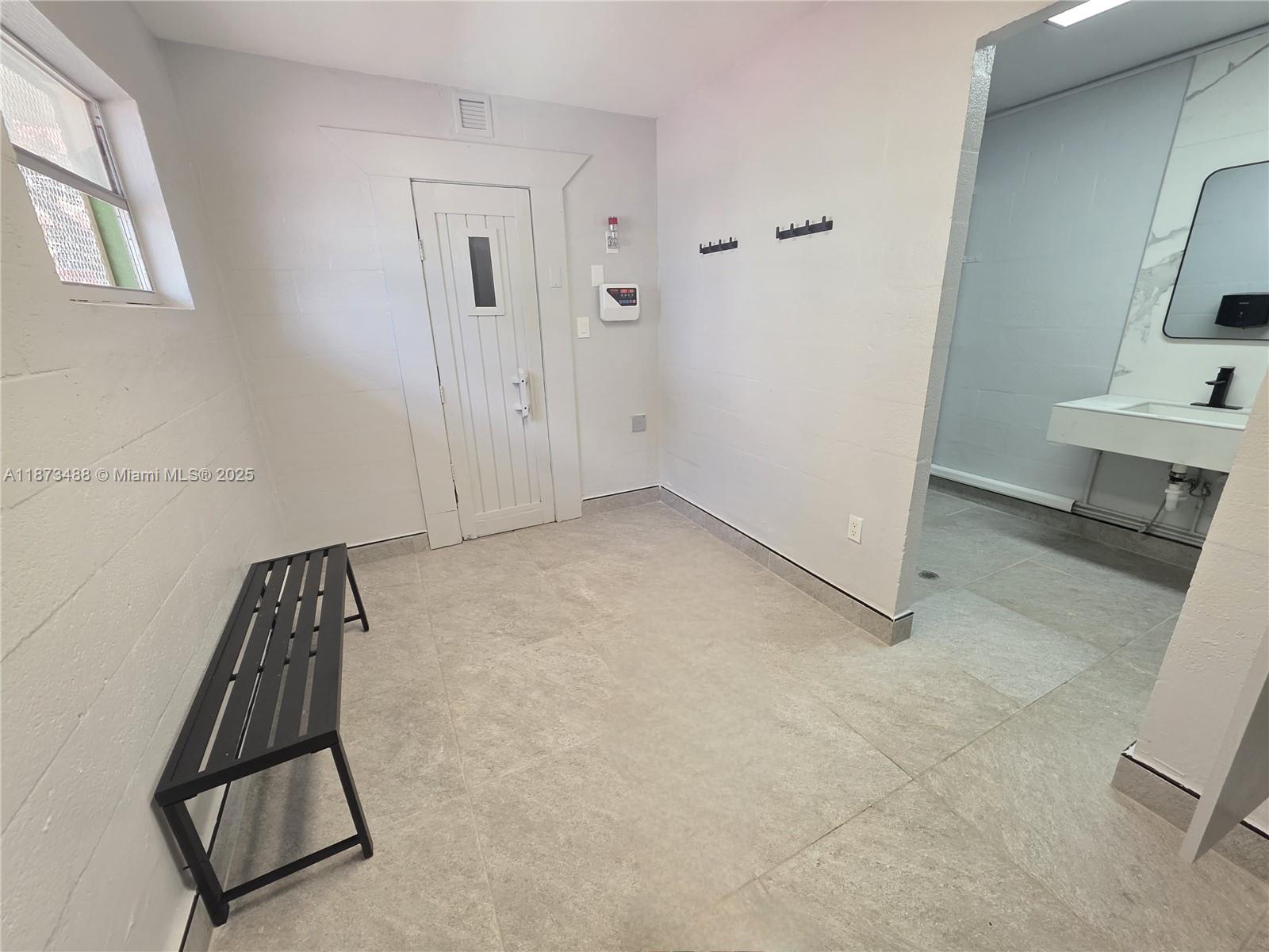 418-3 2 / 2 1317 sq. ft. $ 2025-09-05 0 Photo