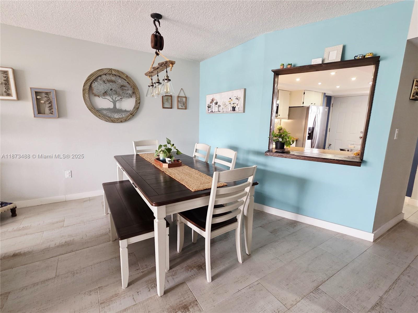 418-3 2 / 2 1317 sq. ft. $ 2025-09-05 0 Photo