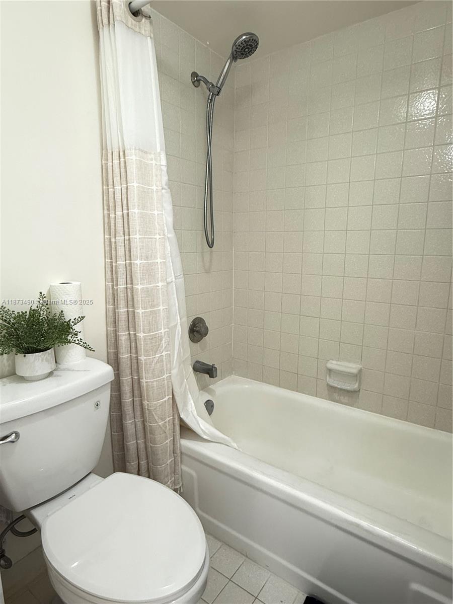 Photo of 600 Three Islands Blvd  #510, Hallandale Beach, Florida, 33009 - 