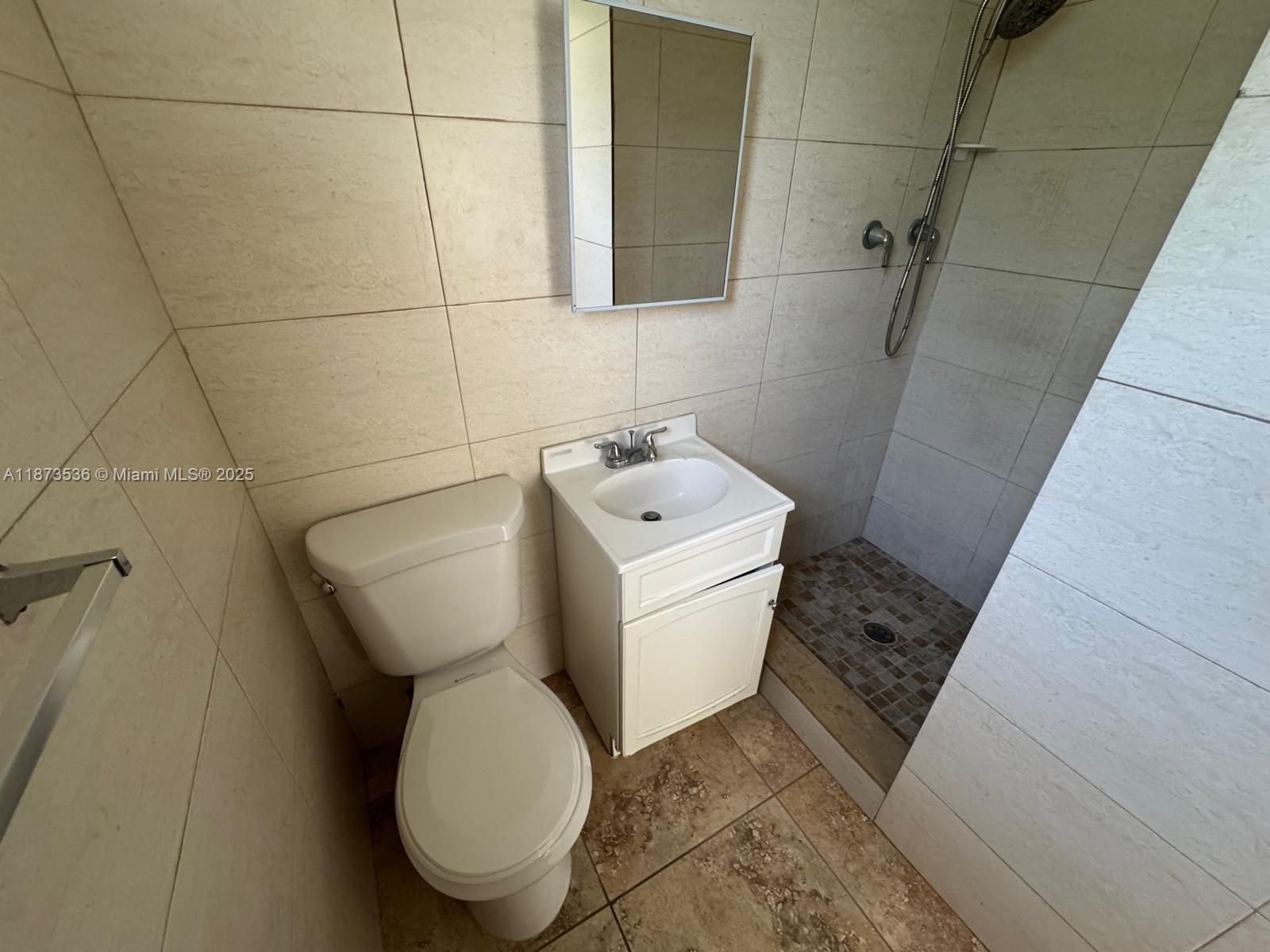 See details / 888 sq. ft. $ 2025-09-06 0 Photo
